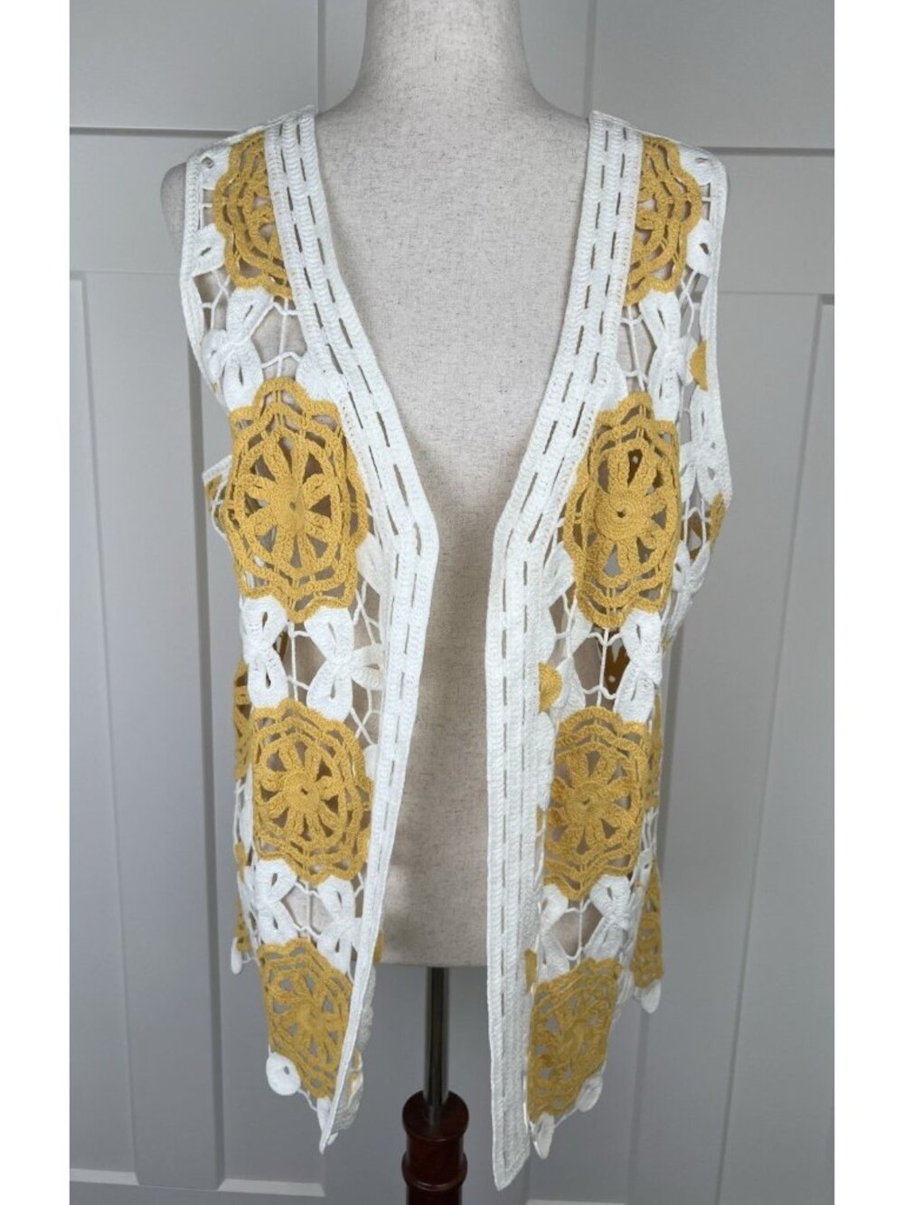 Rachel Zoe Crochet Vest One Size Boho Open Knit White Mustard Floral Cottagecore